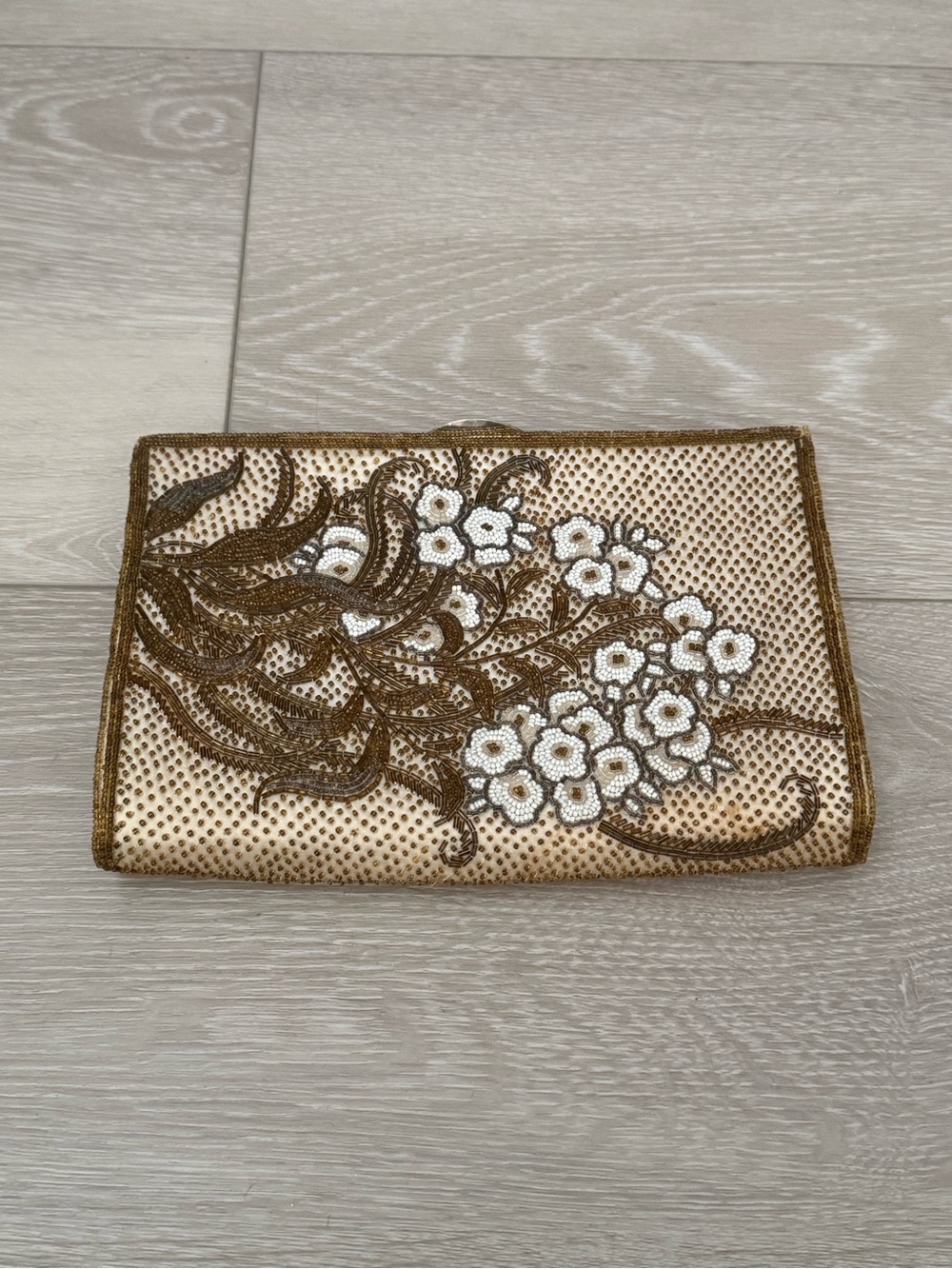 Vintage Embroidered Floral Beaded Clutch in Cream and Gold